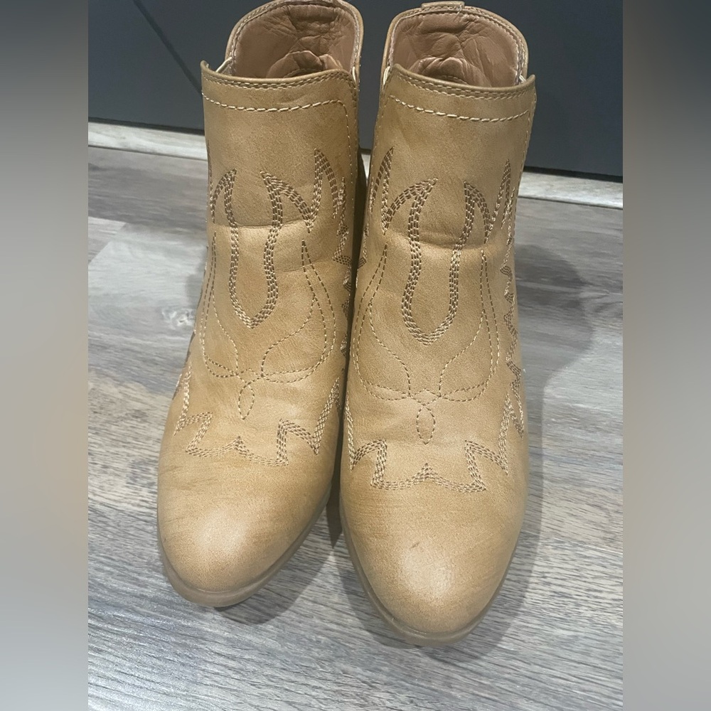 Tan Western Ankle Boots - Picture 8 of 8